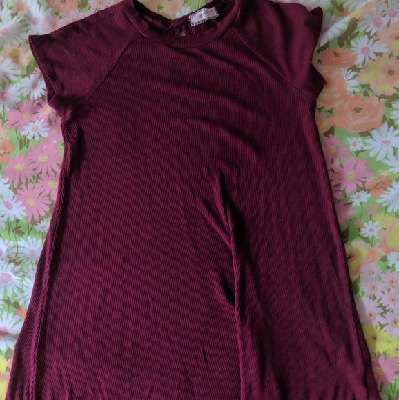 Maroon ribbed top - Picture 2 of 2